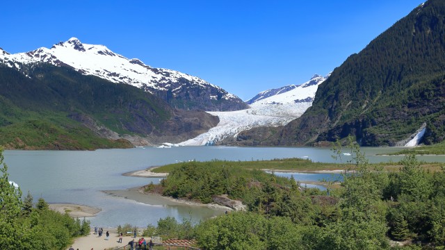 The Mendenhall Glacier